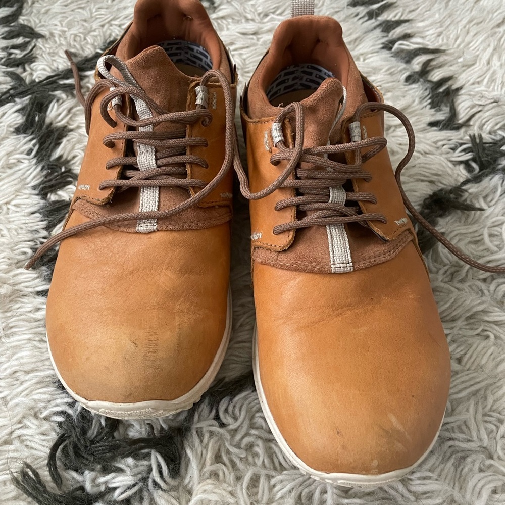 Truelinks cognac soft spike golf shoes